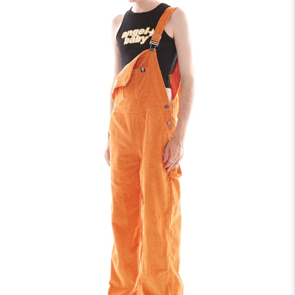 Basic pleasure mode, lumberjack style, corduroy, classic overalls, never worn.